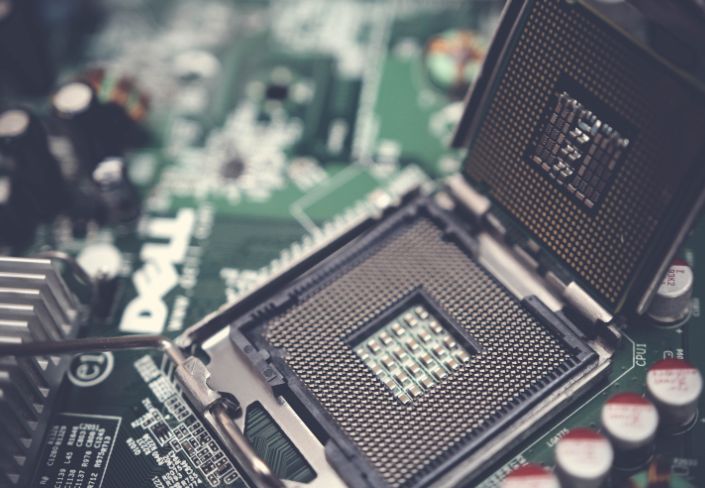 士業運用精密金屬沖壓技術製造半導體設備核心零組件