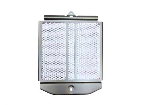 حماية رادياتير من سبائك الألمنيوم - ضغط دقيق لتصاميم مخصصة. - حماية رادياتير مخصصة من الألمنيوم مع ثقوب سداسية لتدفق الهواء الأمثل.